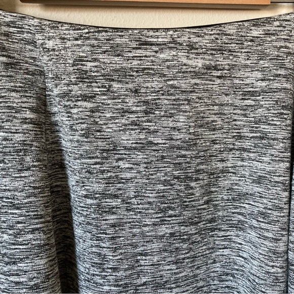 Torrid Marled Grey Heather Skater Skirt Size 1x - Picture 5 of 8